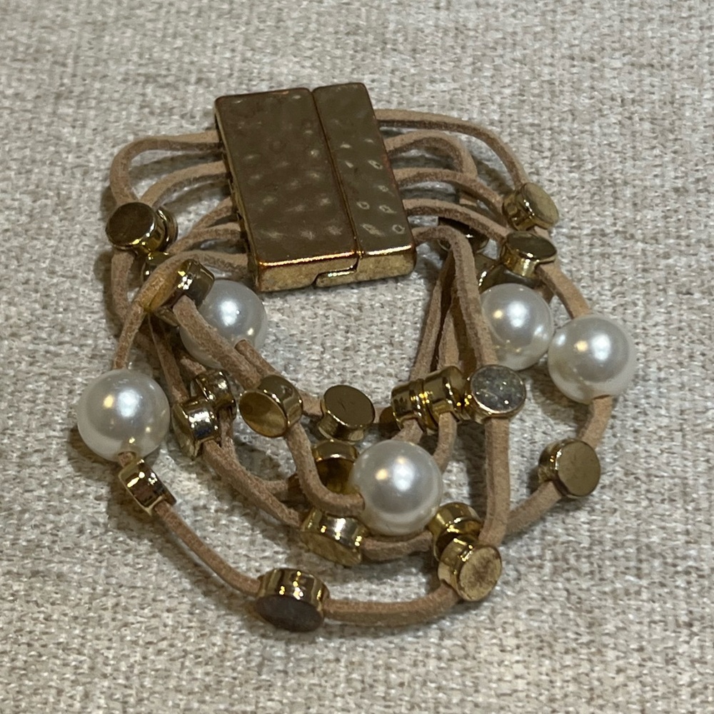 Pearl tan & gold beaded magnetic cuff bracelet